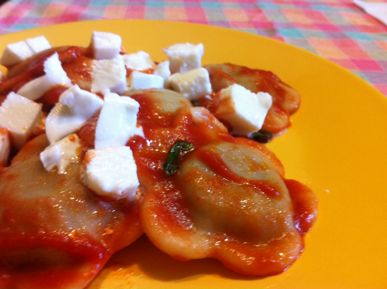 ravioli di melanzane con mozzarella di bufala