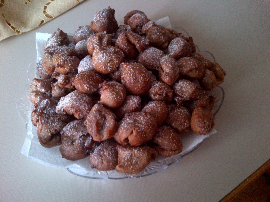 Frittelle di carnevale al cioccolato 