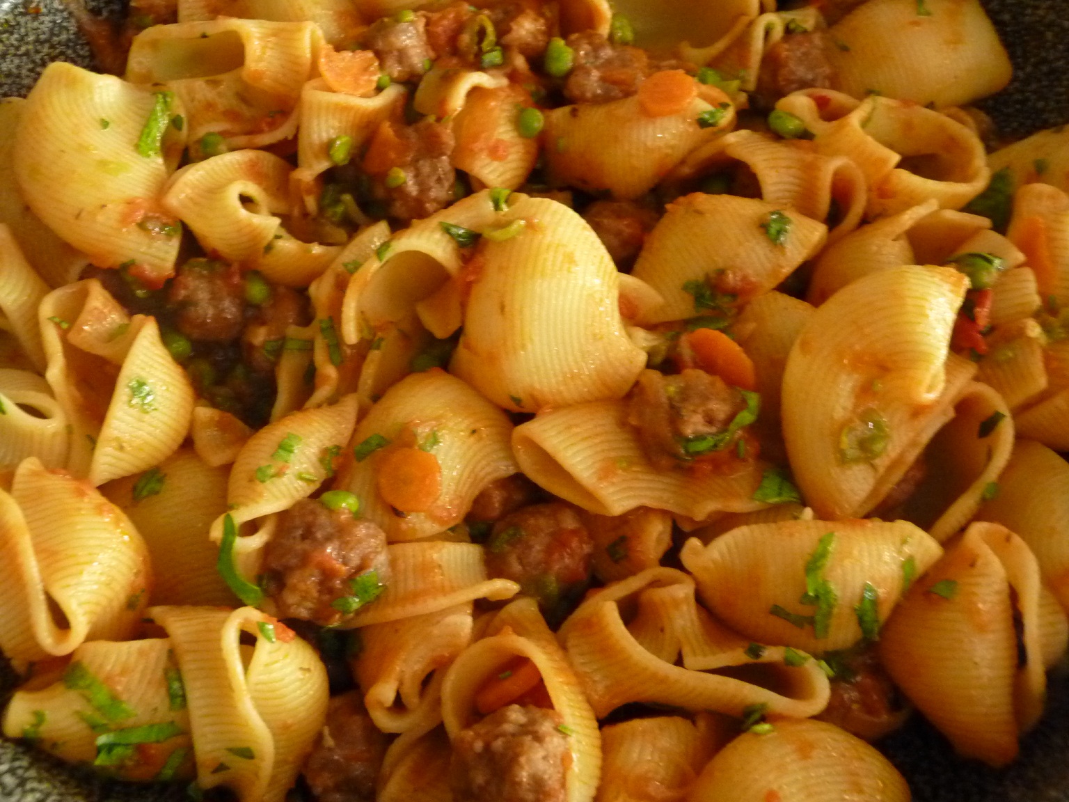 CONCHIGLIONI CON SALSICCIA