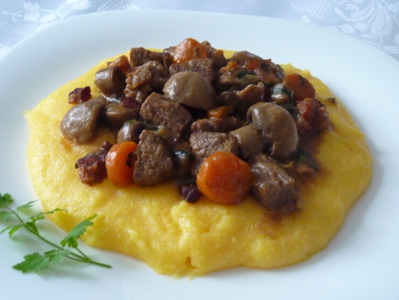 SPEZZATINO CON CHAMPIGNON