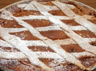 crostata con marmellata di albicocche