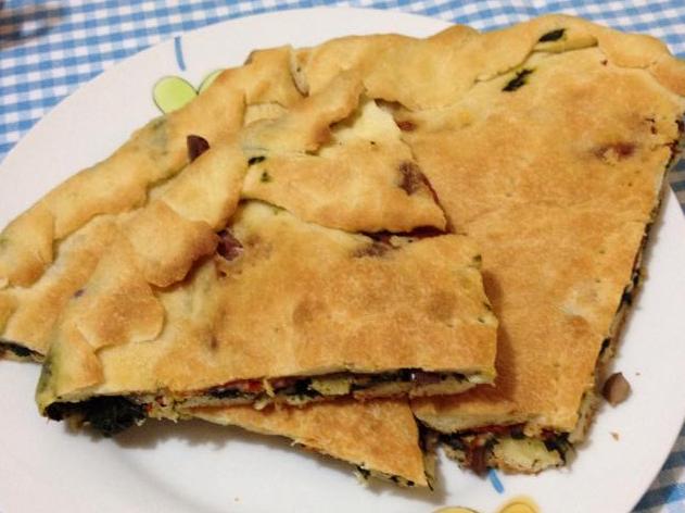 Pizza ripiena con spinaci