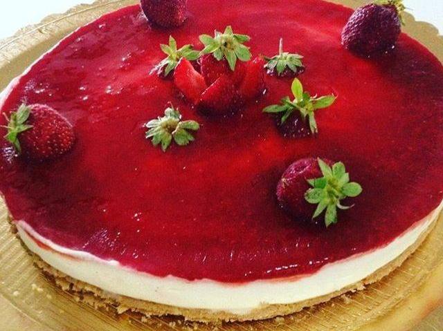 Cheesecake con Fragole e Ribes