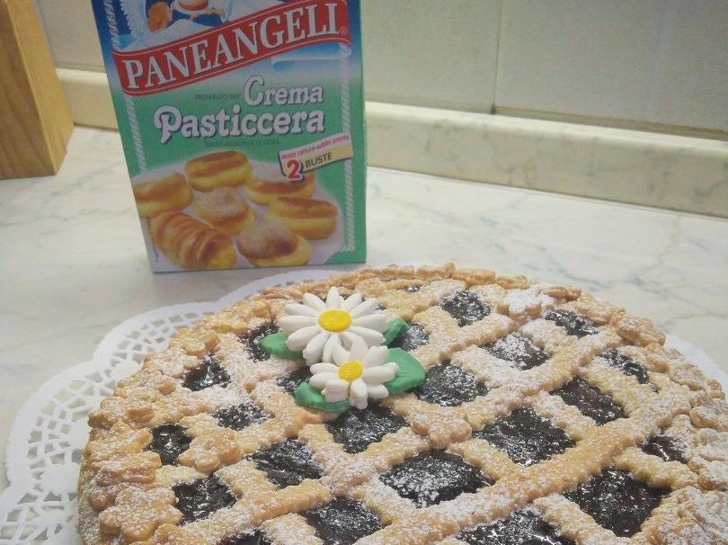 Crostata con crema pasticcera e marmellata