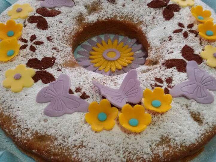 Ciambella alle pere e gocce di cioccolato