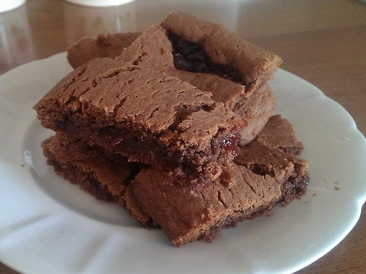 Torta al Cioccolato con ripieno alle Fragole