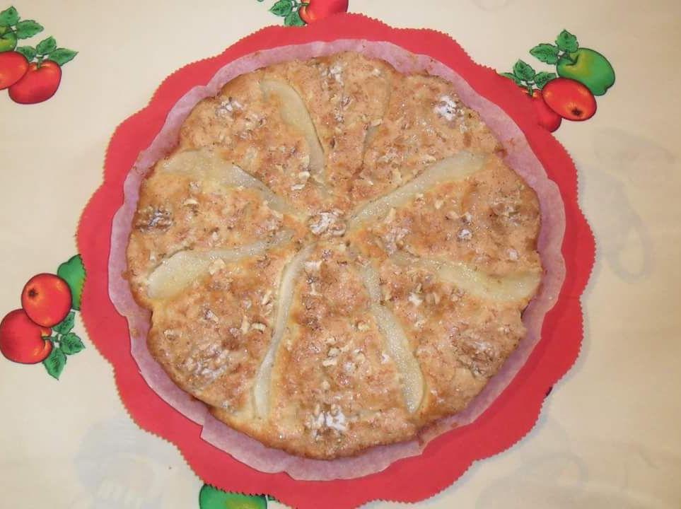 Torta di pere e noci caramellate