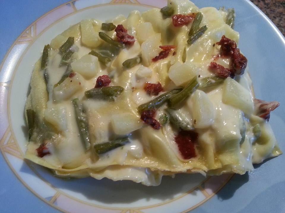 Lasagne patate fagiolini e un tocco rosso