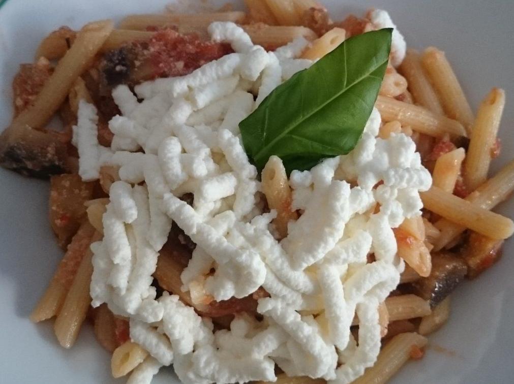 Ricetta Pasta Con Melanzane E Ricotta Dolcidee