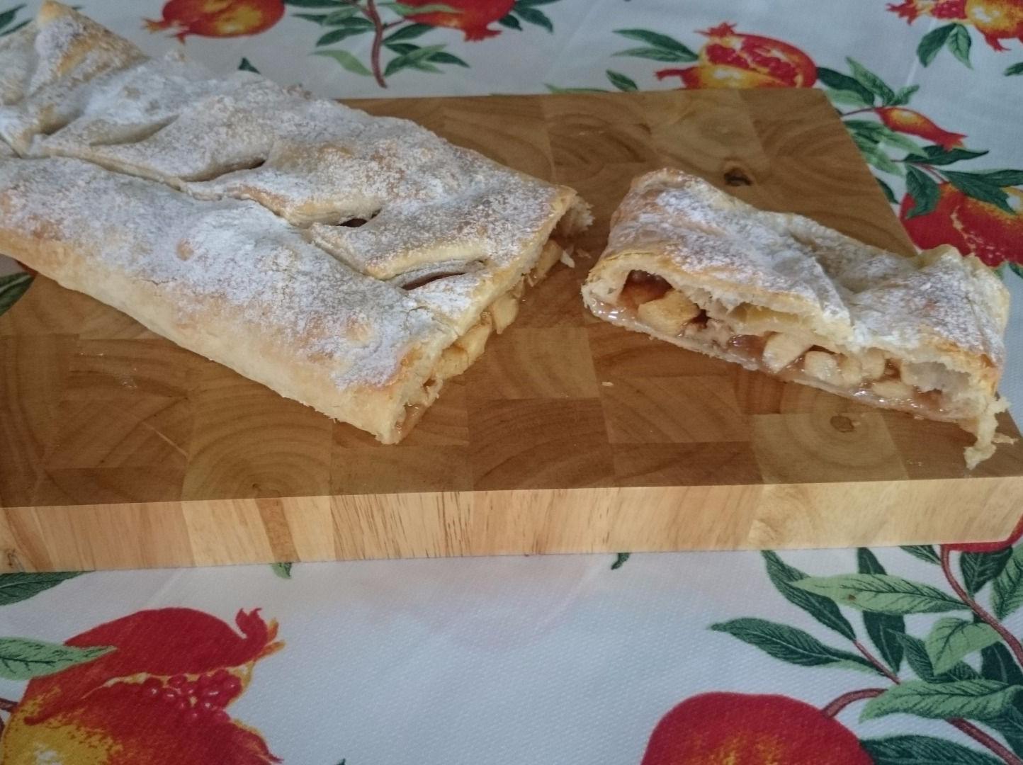 Strudel con mele e noci