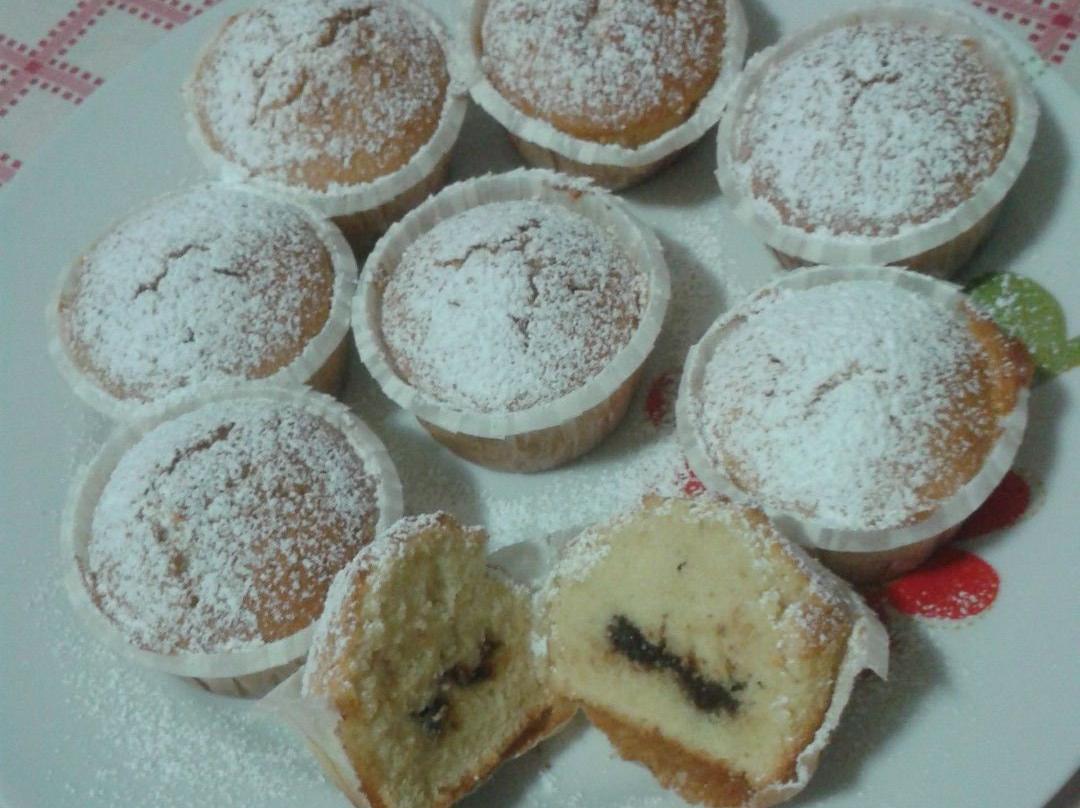 MUFFIN CON RIPIENO ALLA NUTELLA