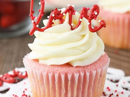 romantic rose cupcake