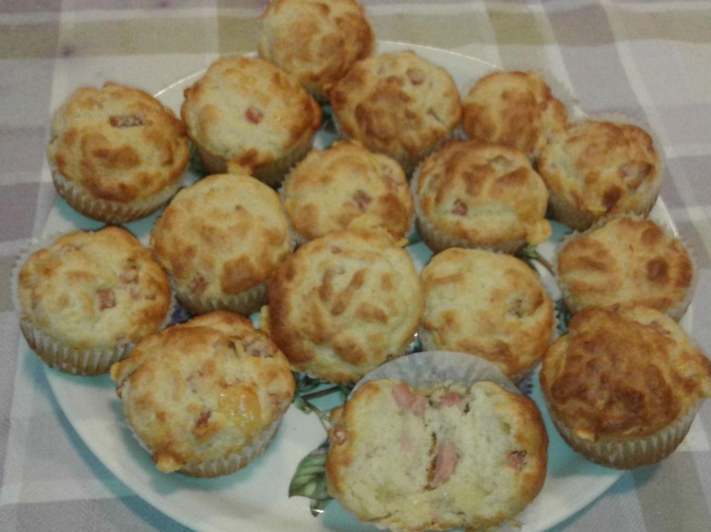 Muffin salati cotto ed emmentaler