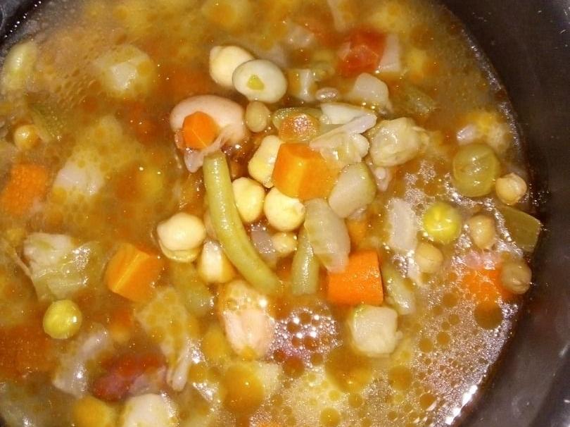 minestrone di legumi saporito