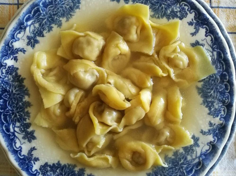 Tortellini in brodo