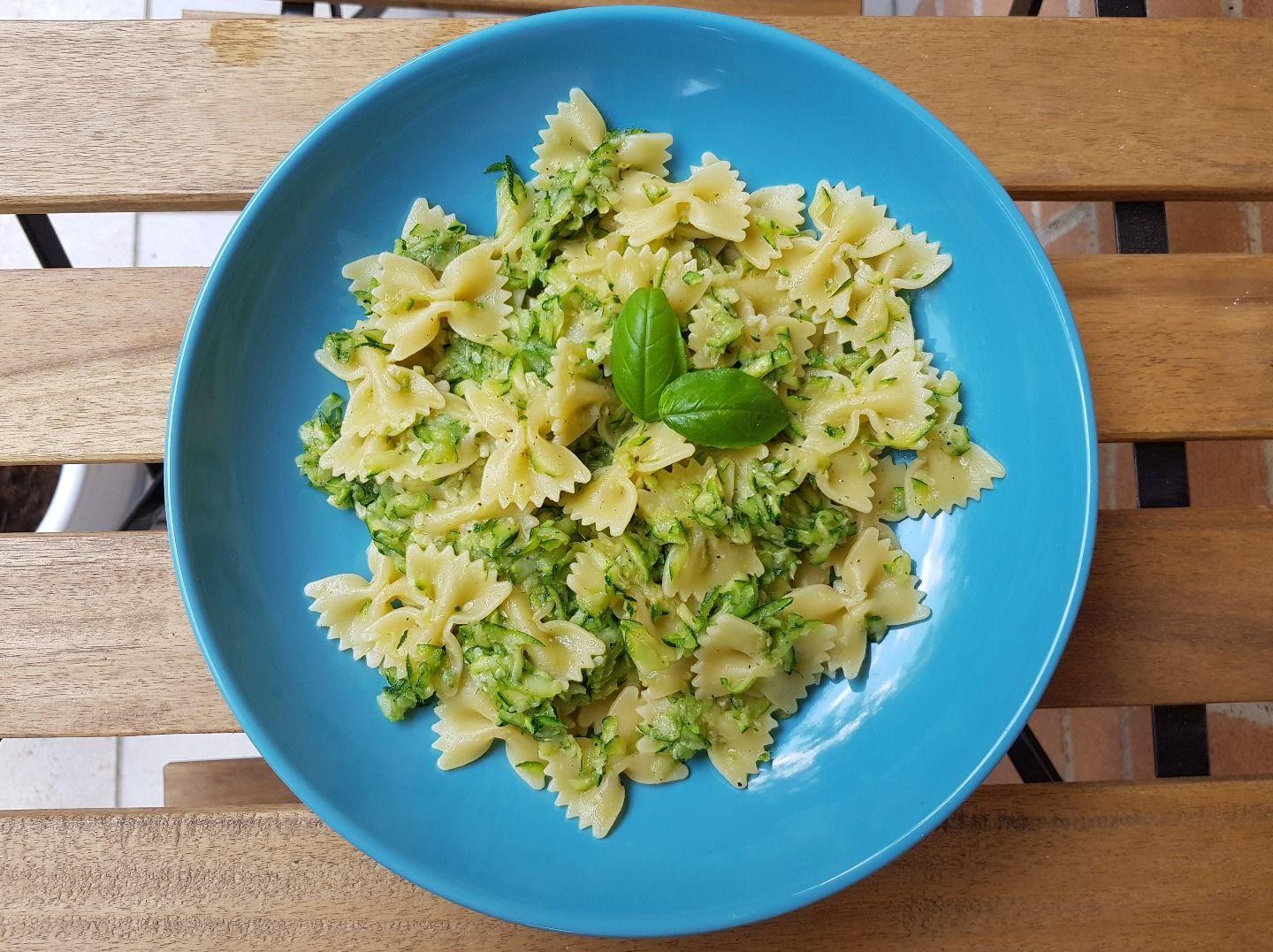 Farfalle con zucchine