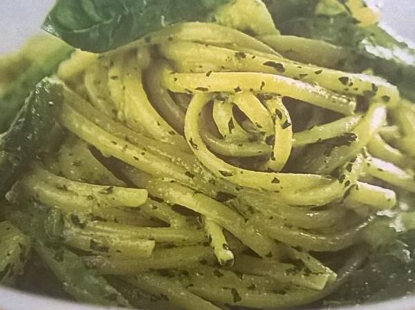 spaghetti al pesto