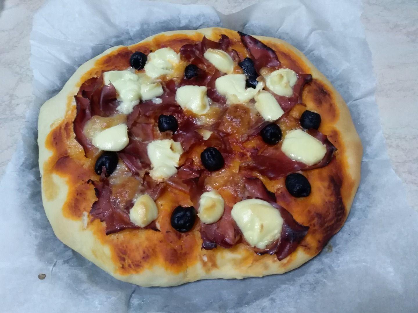 Ricetta Pizza speck, mascarpone e olive nere | Dolcidee