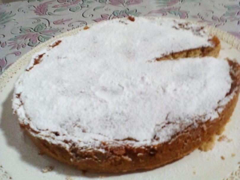 Crostata con crema pasticcera e confettura di lamponi