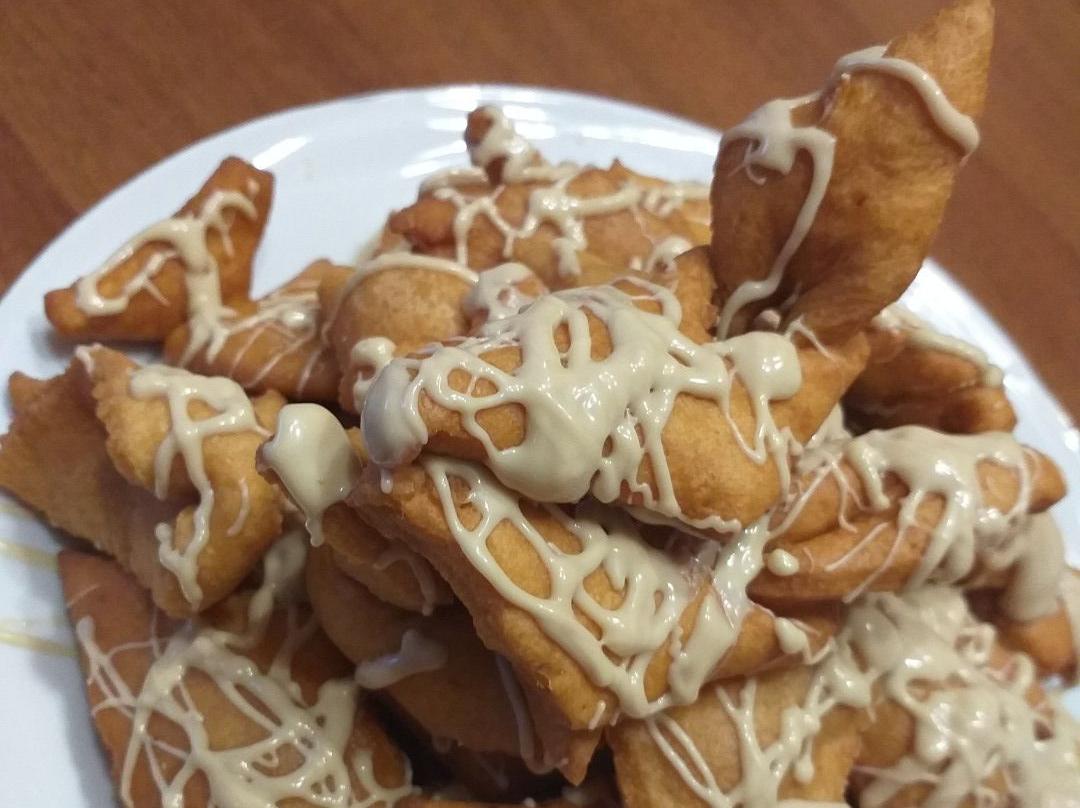 Chiacchiere con crema alla nocciola