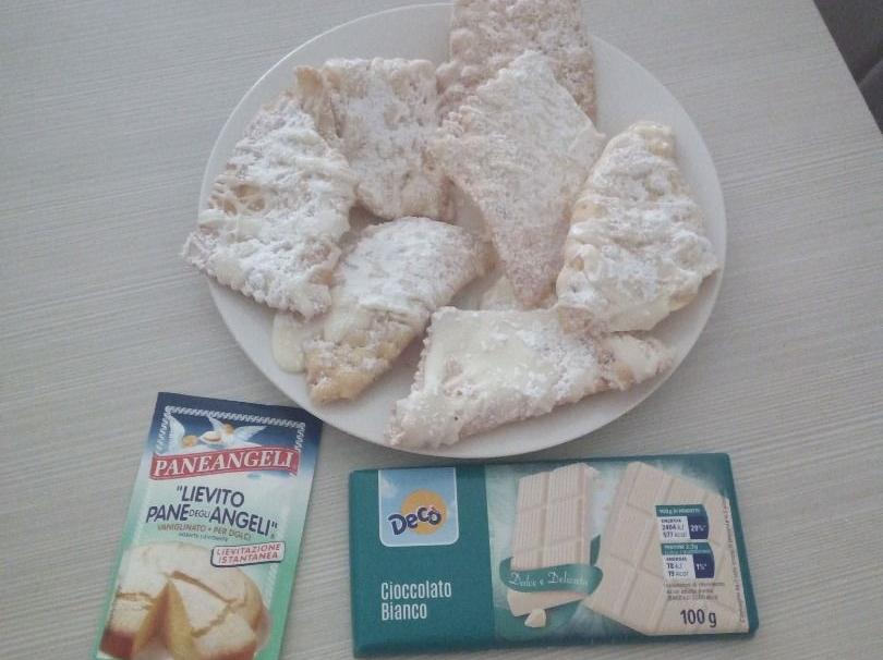 Chiacchiere al cioccolato bianco 2 sfida culinaria