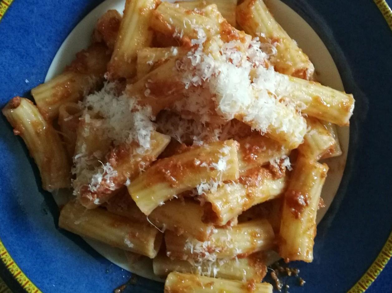 Rigatoni al ragù