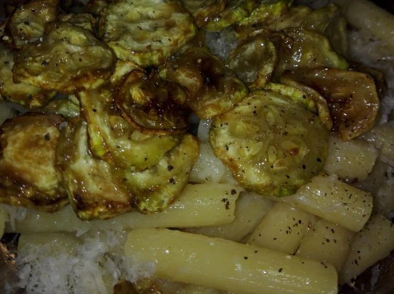 Pasta con la zucchina fritta