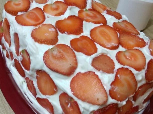 Torta fragole e panna