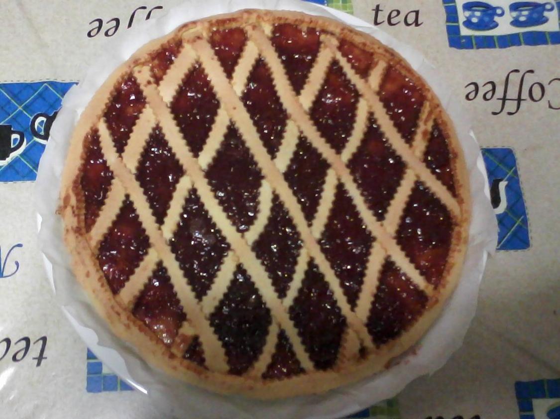 Crostata con marmellata di ciliegie