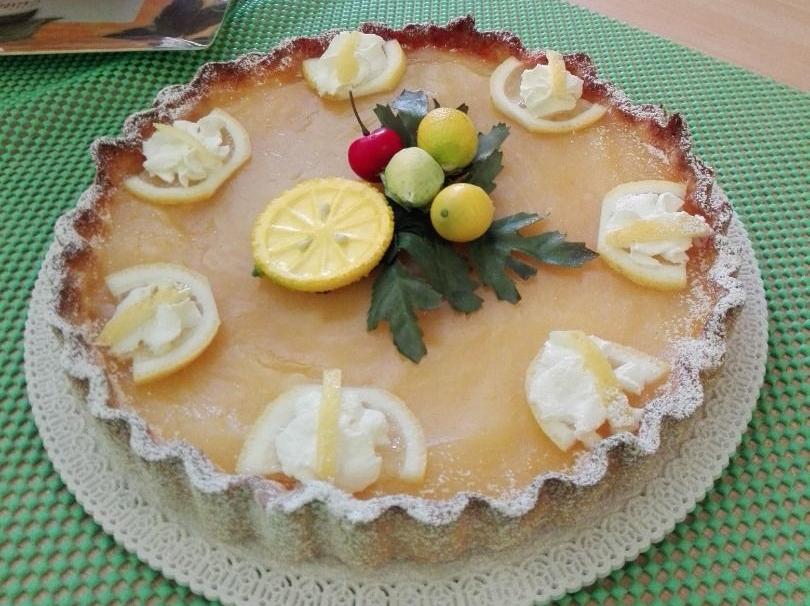 Crostata con crema al limone