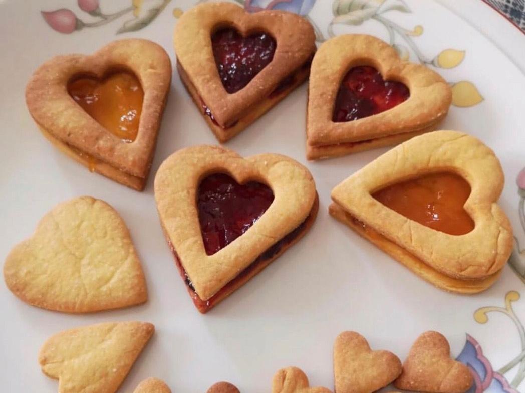 BISCOTTI DI FROLLA ALLA MARMELLATA