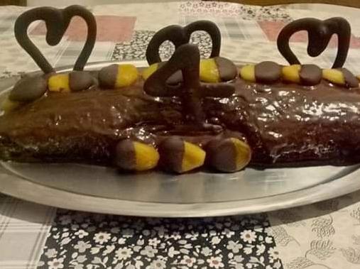 Rotolo con mousse di albicocche e cioccolato fondente