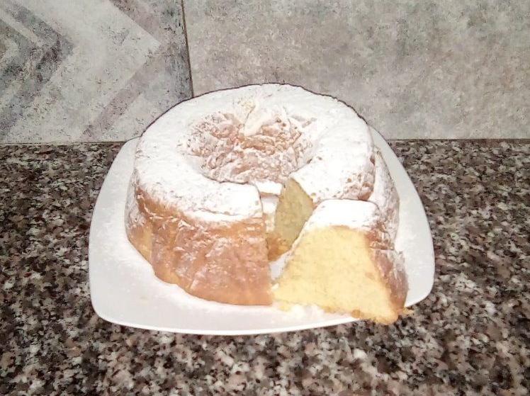 Ciambella soffice alla panna