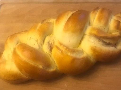 Treccia di pan brioche