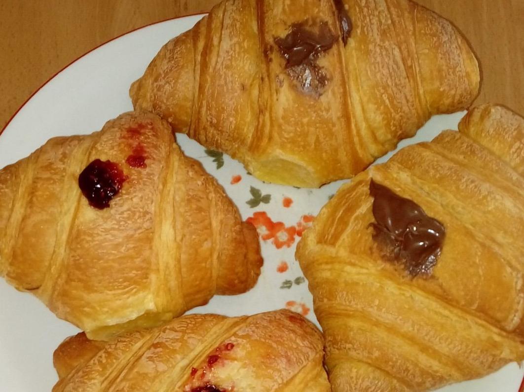 Cornetti frutti di bosco e cioccolato