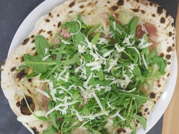 Pizza Crudo, Rucola e Grana