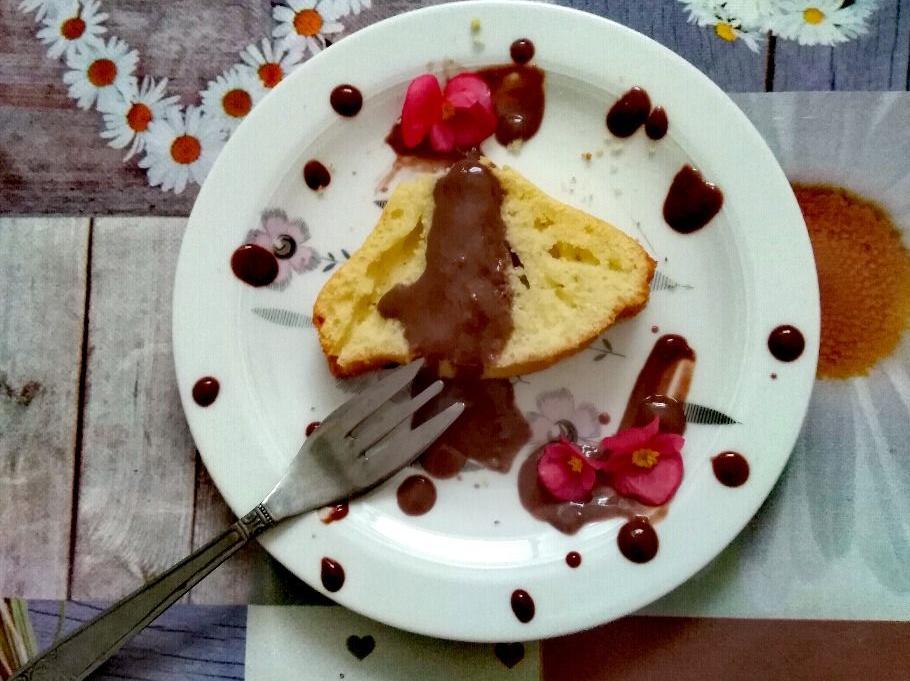 Ciambellone con glassa al cacao