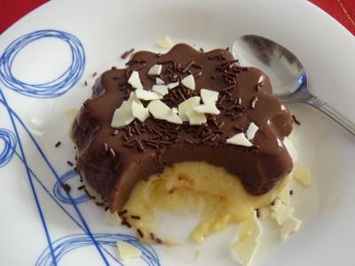 DESSERT AL CIOCCOLATO CON CUORE AL GUSTO DI VANIGLIA