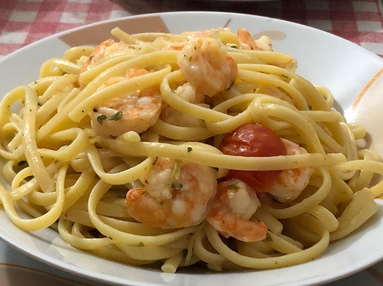 Linguine con crema di limone e gamberetti