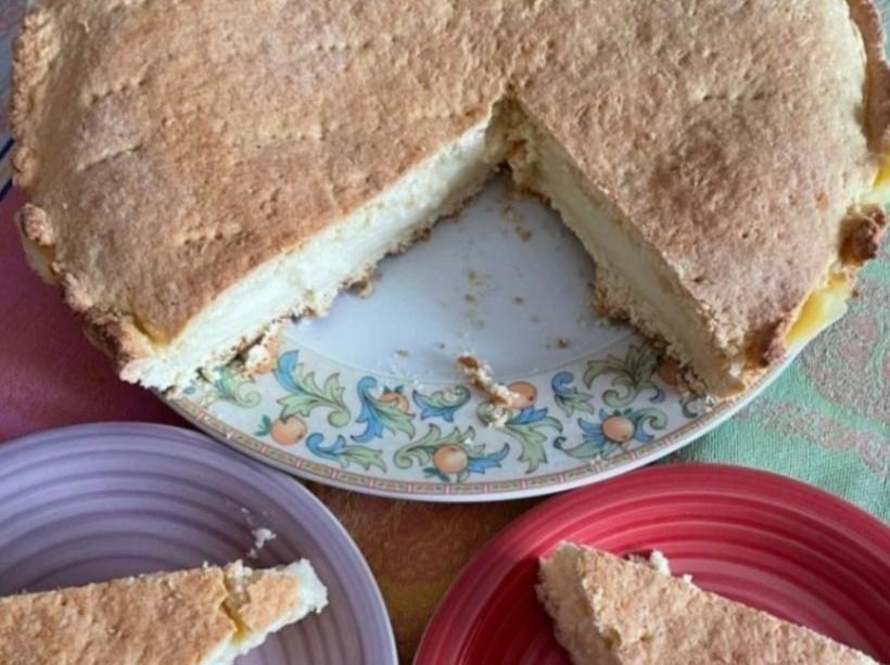 Torta con crema alla ricotta e limone