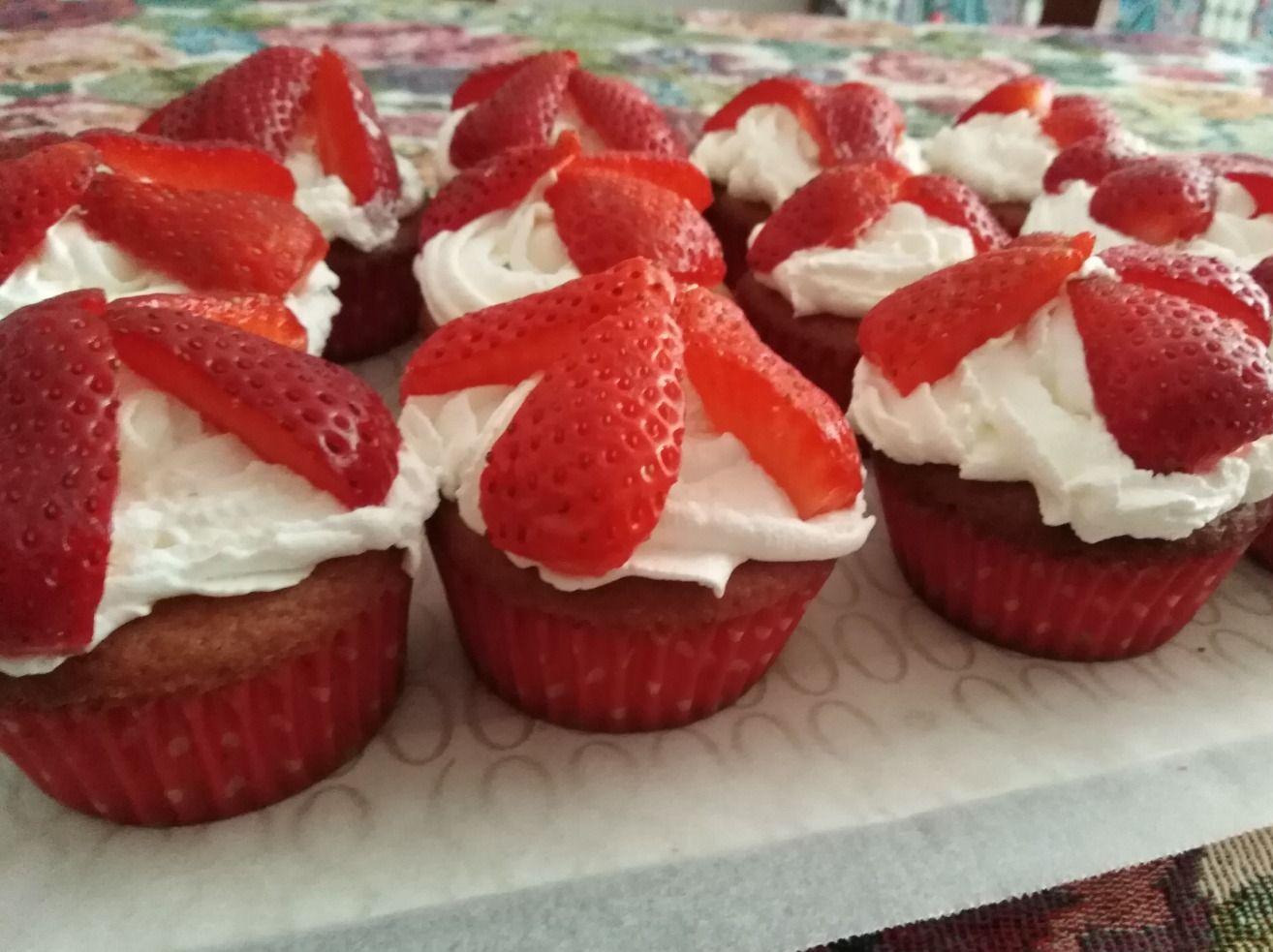 Cupcakes limone, panna e fragola