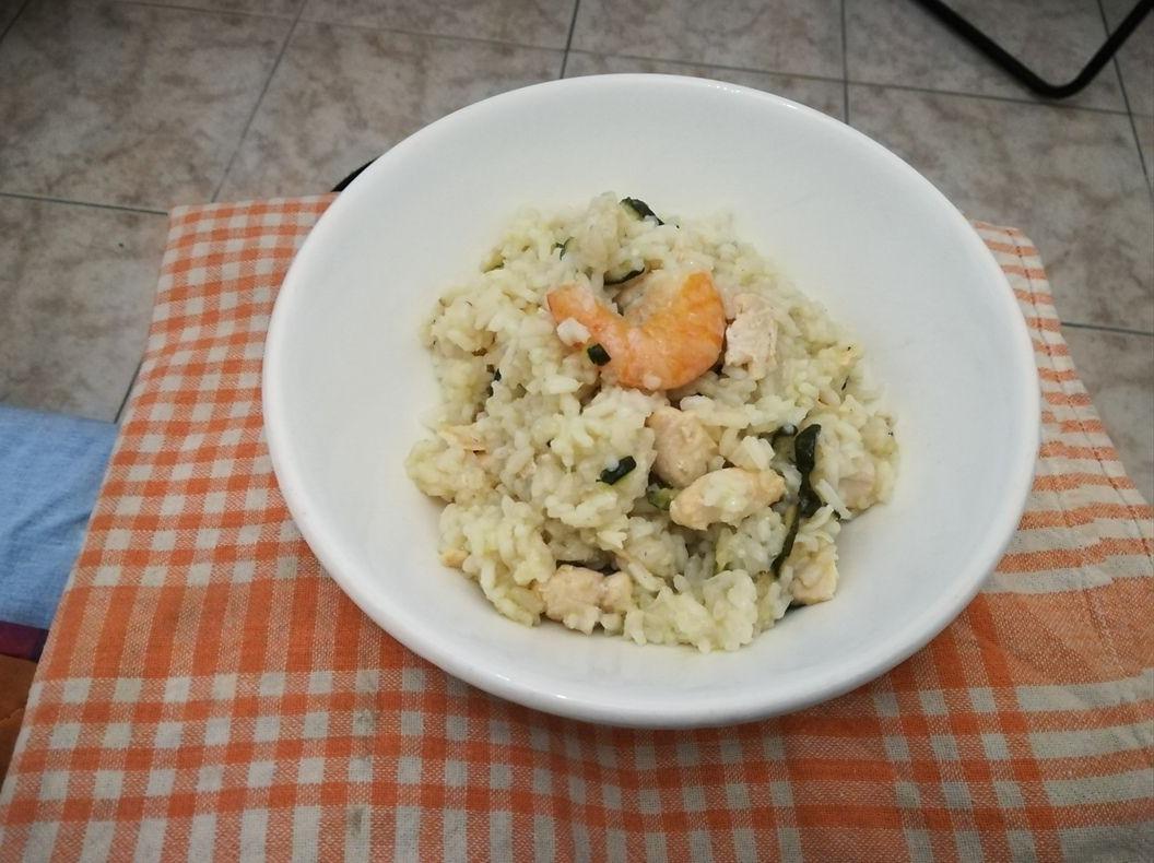 Riso con salmone fresco e zucchine