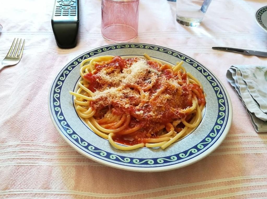 Bucatini alla pizzaiola