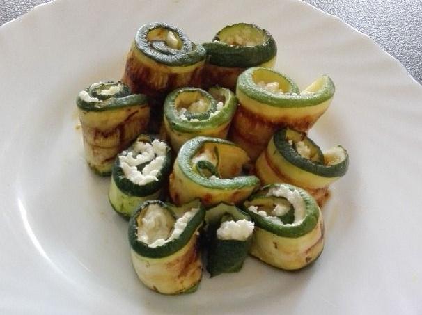 Involtini zucchine e feta