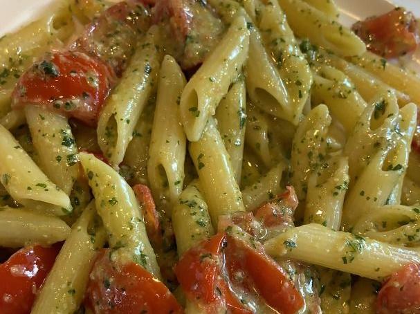 Penne pesto e pomodorini