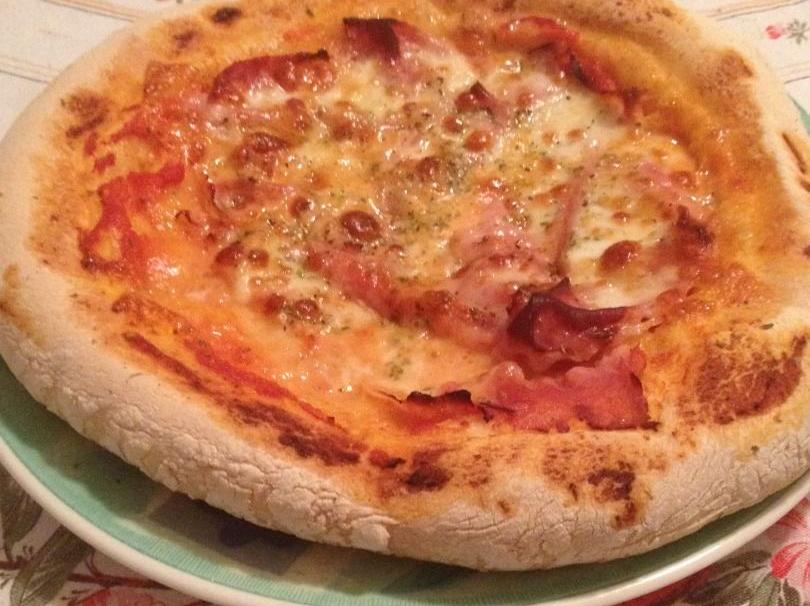 Pizza al prosciutto