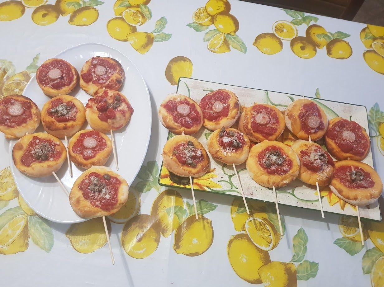 Pizzette a forma di lecca lecca