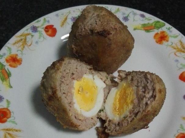 Polpette con uova sode