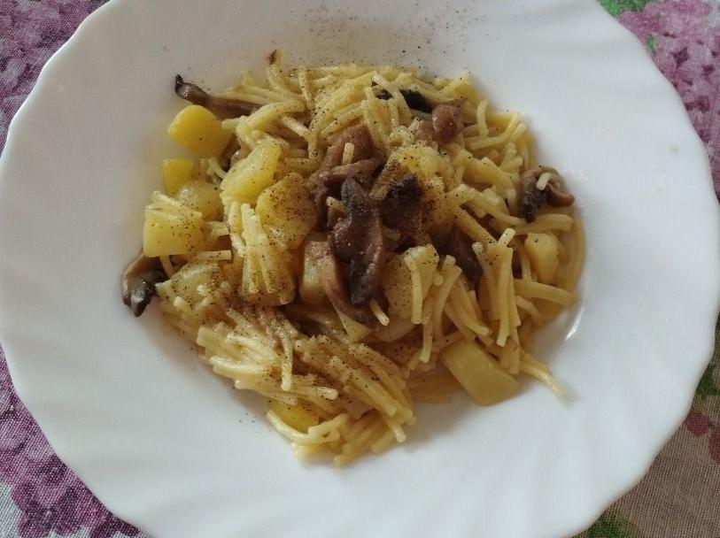 Pasta patate e funghi