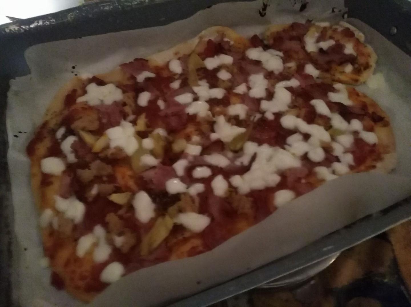 PIZZA CON MOZZARELLA